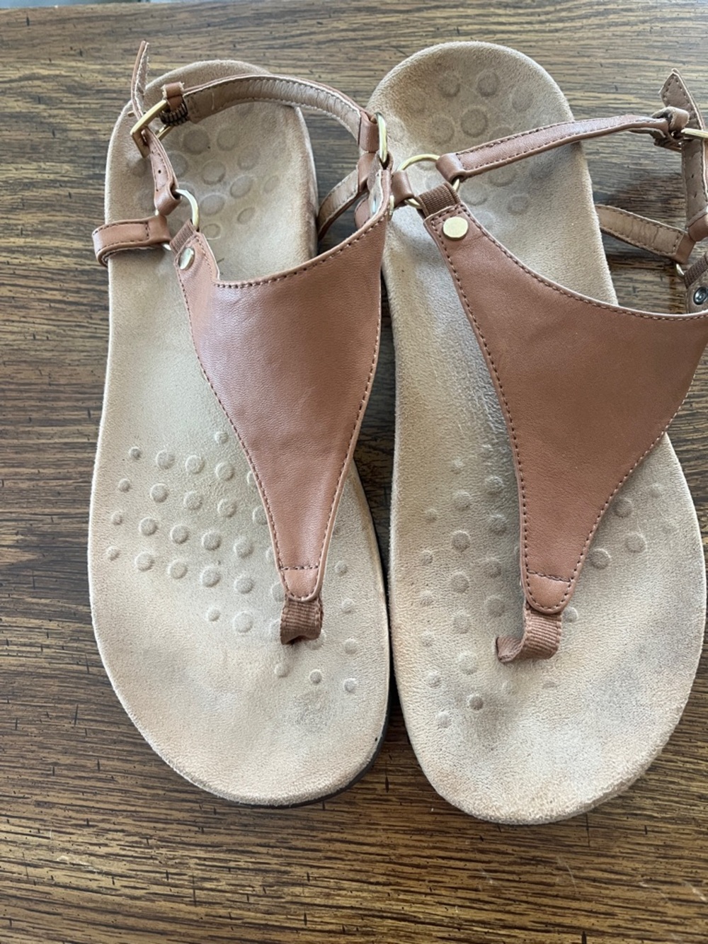 Tan Vionic sandals